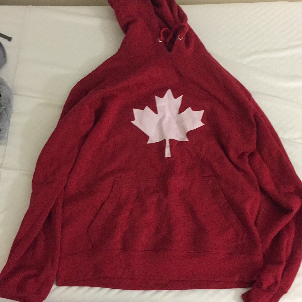 Canada leaf hoodie